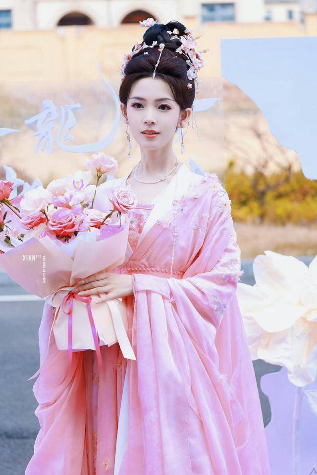 k1体育《水龙吟》4位美女造型合集林允神女装好仙包上恩美出k1体育平台新高度(图15)