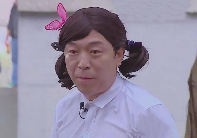 k1体育平台男扮女装的极致演绎：这4位男星k1体育app的女装美得让人窒息(图1)